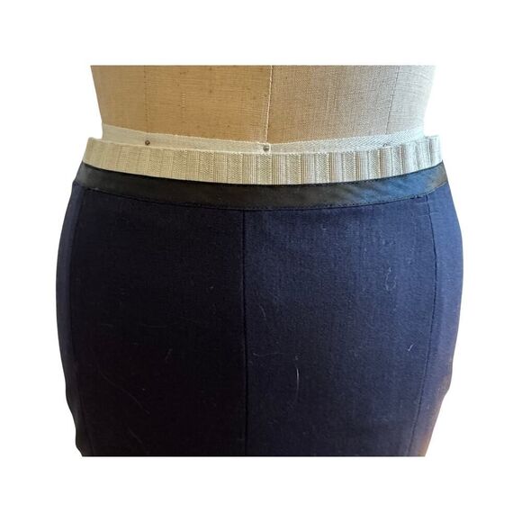 Gilles Dufour Paris Navy Blue Pencil‎ Skirt Size 40/Small EUC Vintage Designer - Picture 3 of 4